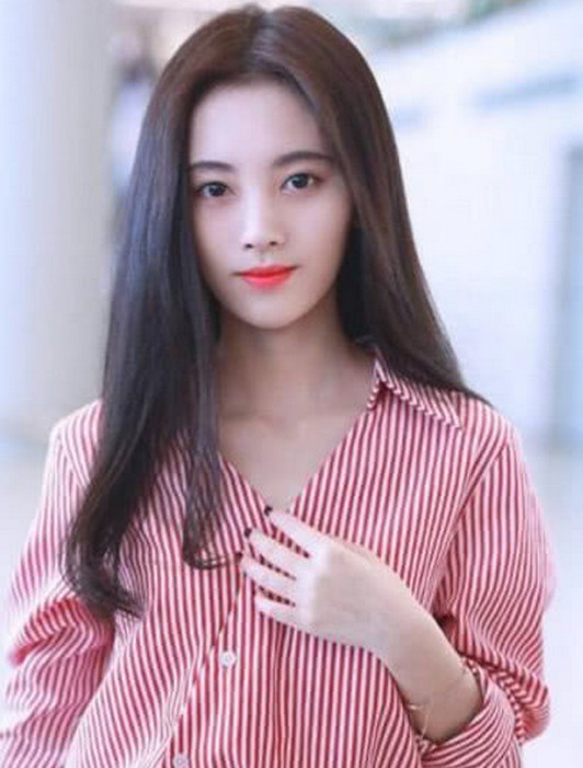 自从鞠婧祎出道以来,她的形象等各方面都很受,尤其是颜值,有网友评论