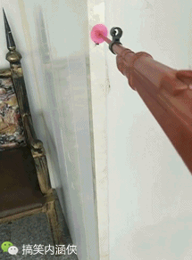 搞笑gif趣图 日防夜防伴娘难防,结婚当天伴娘抢新郎