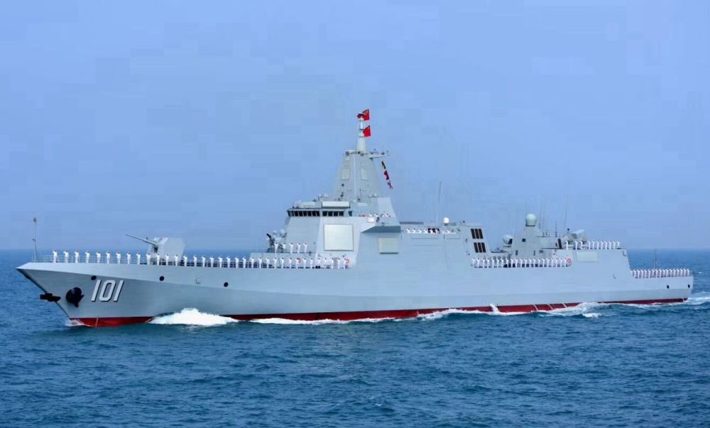 055型驱逐舰首舰"南昌舰"