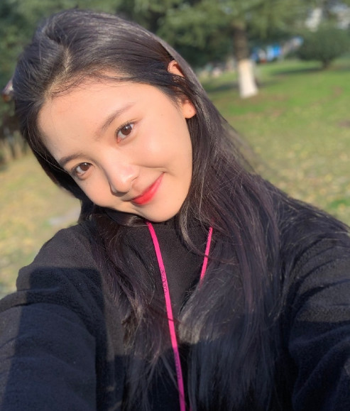 章若楠,她是一名在娱乐圈名气相当高的明星了,她之前是一位淘宝模特