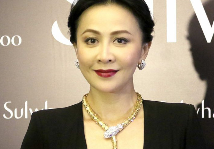 刘嘉玲素颜照片曝光,状态不佳身材发福,网友感叹原来女神也会老