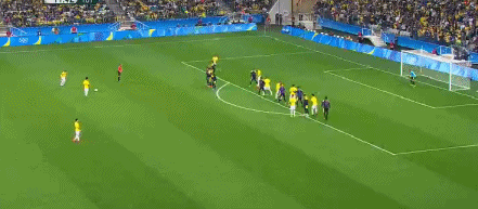 在史诗般的马拉卡纳体育场,巴西队迎来了他们最重要的一场比赛.