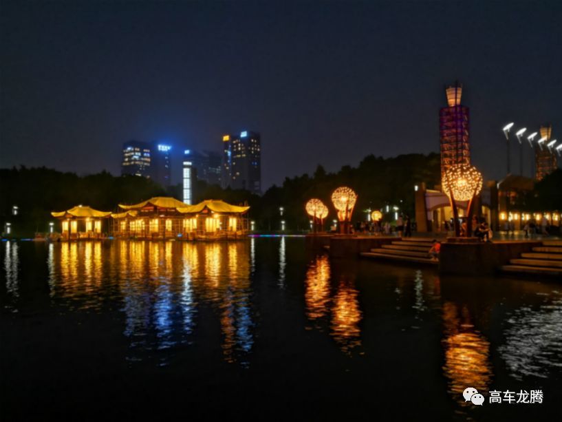 佛山千灯湖公园夜景