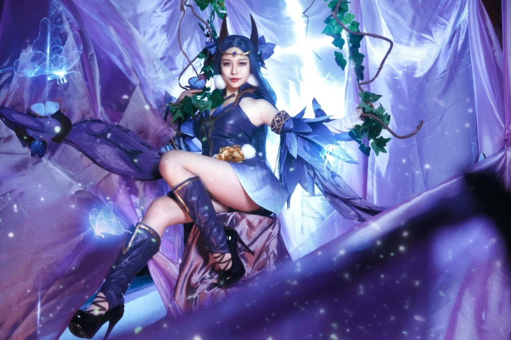 真人cos《王者荣耀》游戏角色——气质清冷的貂蝉女神