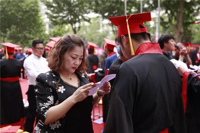 陕西最有教育意义的成人礼,丁准高考"十八而志",荣耀青春!