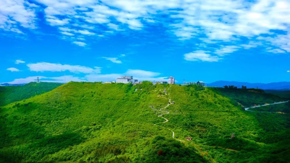 贵州龙里大草原:拥抱诗意慢生活,邂逅梦幻般夏天!