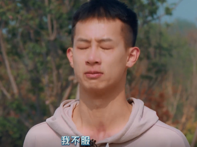 《创造营》55进33,a班的他首遭淘汰,朱微之崩溃