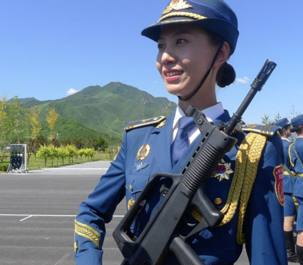 颜值最高的兵种,选拔严格,训练不同于其他兵种,形象不