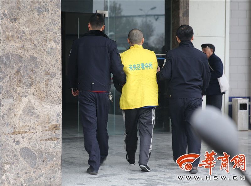 两个月行窃23起 吸毒男带女儿打掩护