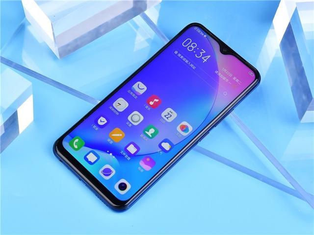 vivoy3手机图片大全,vivoy3手机 520买台手机送男朋友?孔雀蓝vivo y3了解一下