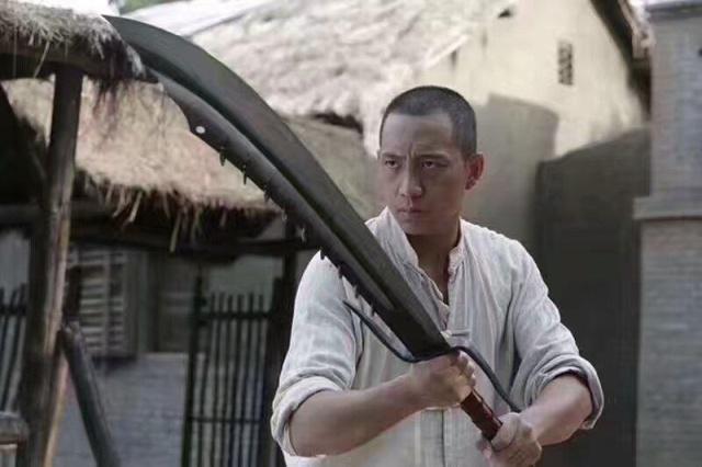 古代大刀背上为何装铁环?专家叮嘱:遇到拿9环刀的人,放尊重点
