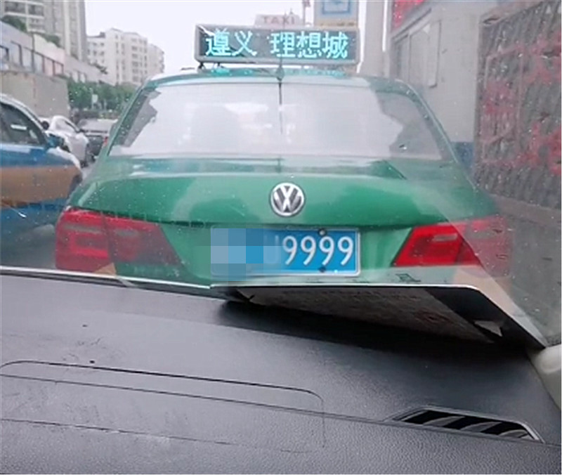 9万大众捷达出租车现遵义,单单车牌就值50万,还能够增值