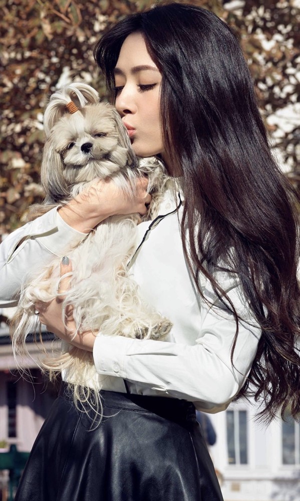郭碧婷·精美壁纸:热爱小动物的美少女,这才是真女神!