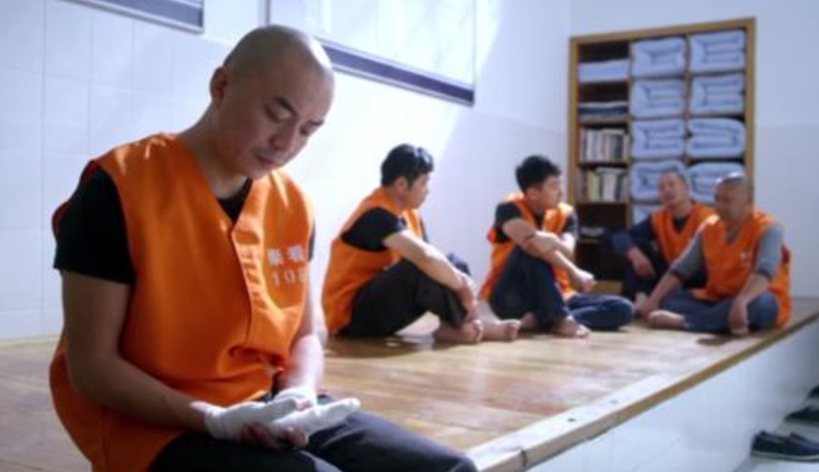 我国犯人进入监狱之后,为何都被要求剃光头?原因没有那么简单