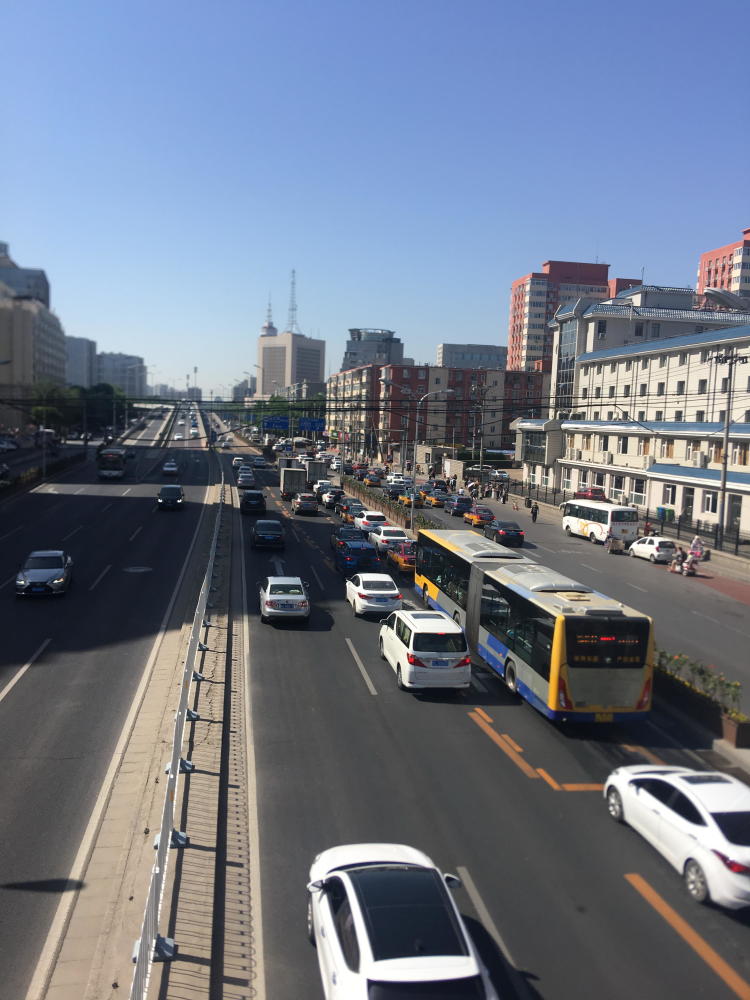 北京西三环大货车事故现场清理完毕