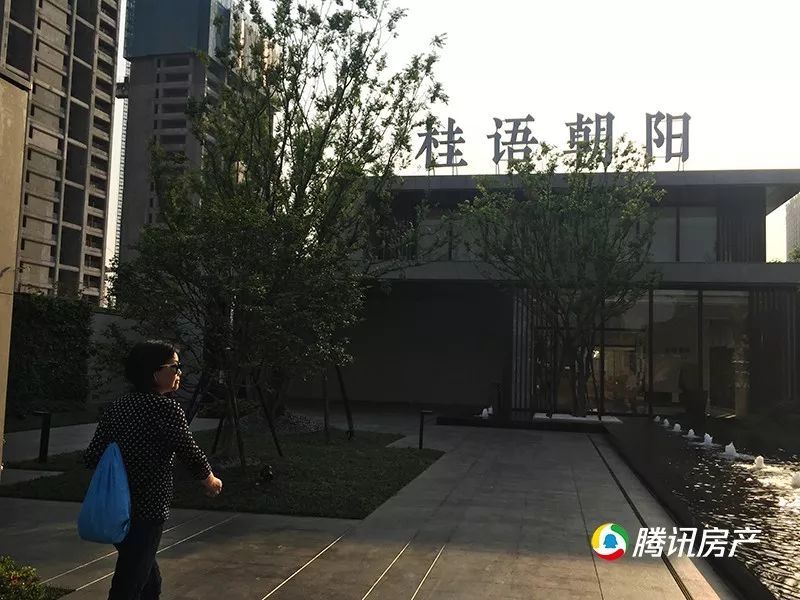 实探:萧山南北两大新盘重塑价格体系,摇号期间现场人气速递