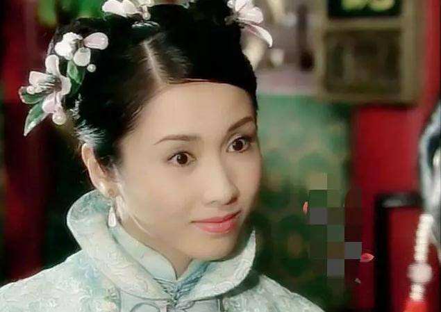 香港美女明星黎姿年轻时长的怎么样?