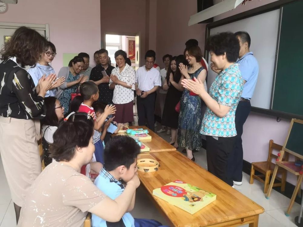 关爱特殊儿童 真情温暖人心——红桥区妇联走进培智学校开展庆"六一"