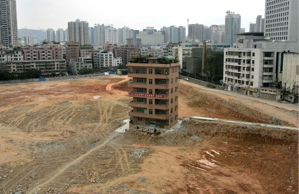 中国可怜的钉子户,为3亿拆迁款守了16年,结果损失了上