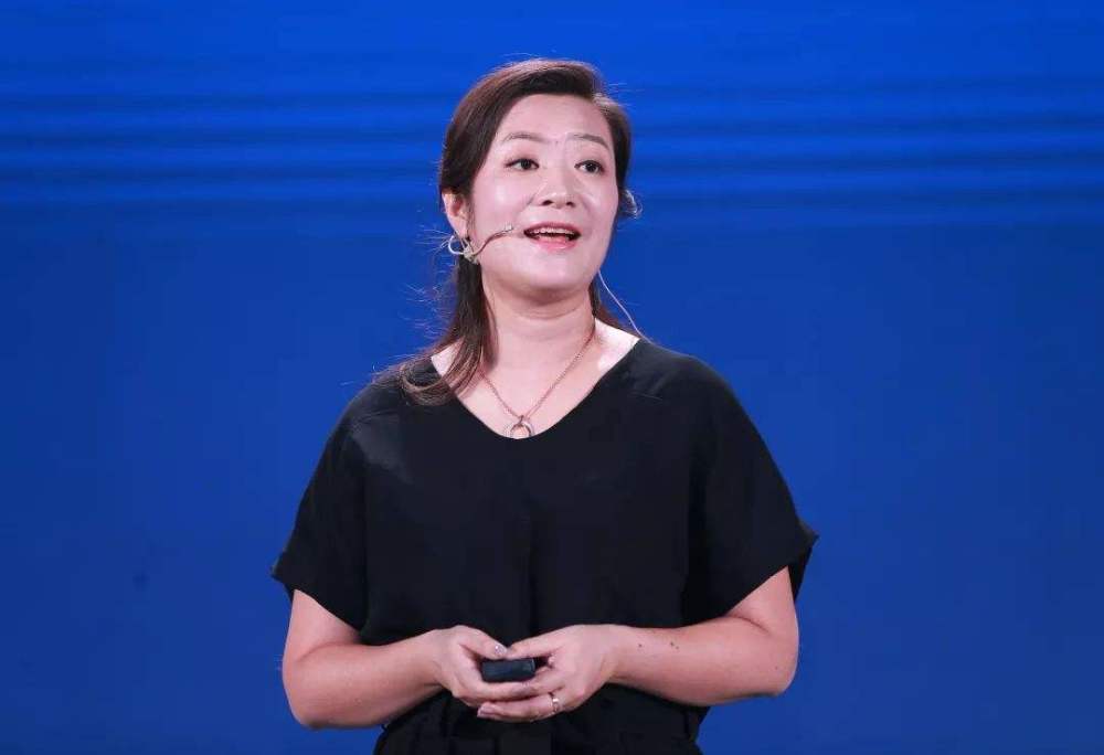 瑞幸女老总_瑞幸咖啡图片