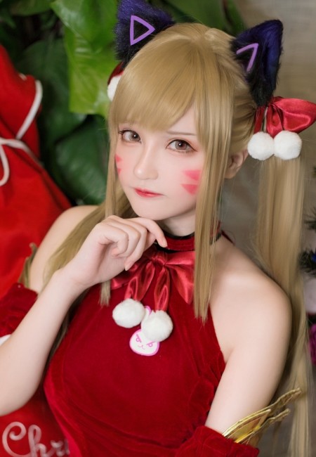 cosplay女神排行榜,cosplay紧身皮衣 双马尾金发小姐姐cosplay,呆萌猫耳,网友:女神