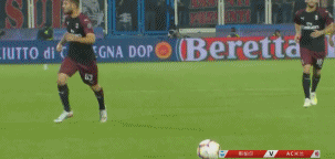 第63分钟,米兰获得了点球!凯西主罚命中.