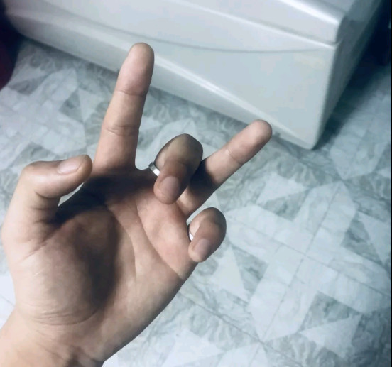 海贼王中"高难度"手势,多佛朗明哥上榜,最后一个不死也残废