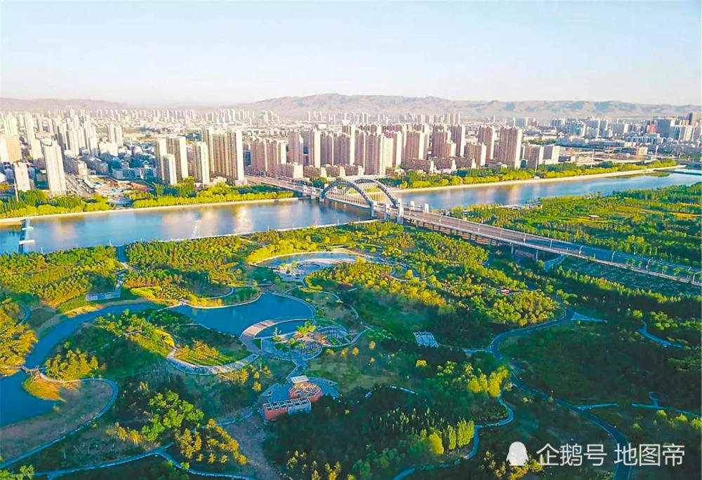 纽约曼哈顿中央公园,不如山西大同御河公园霸气