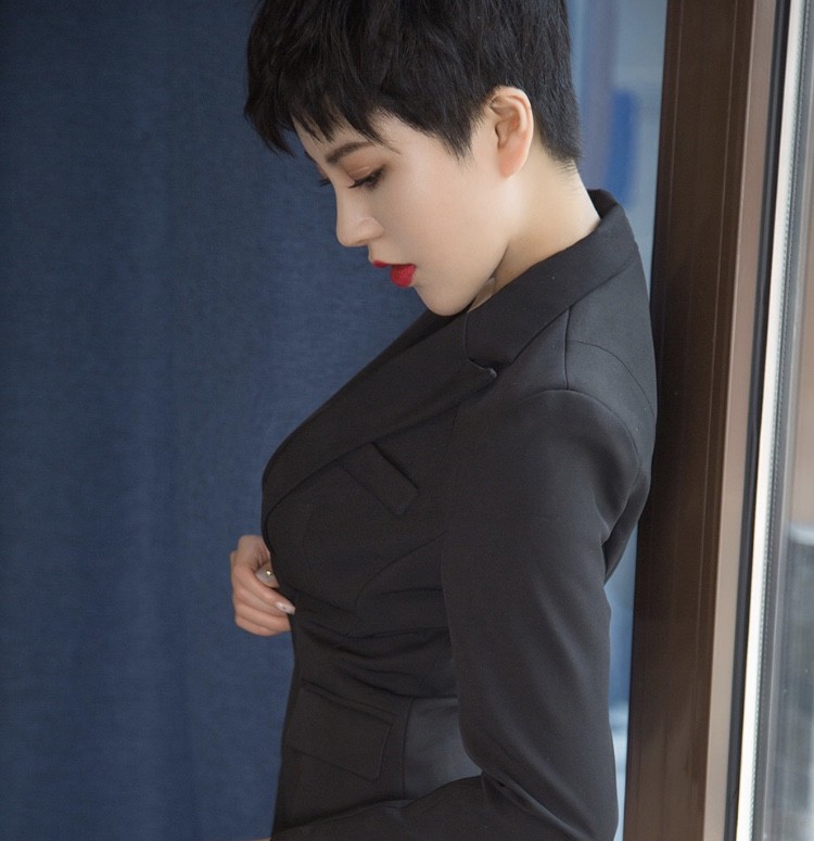 美女,熟女,短发