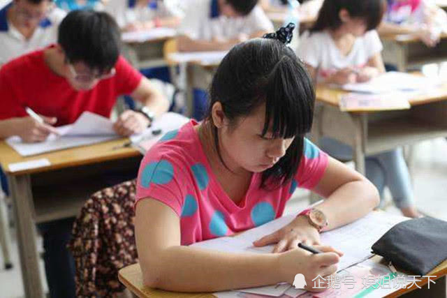 为啥老师给试卷打分下面要画2条横线?这个原因很多老师都不知道