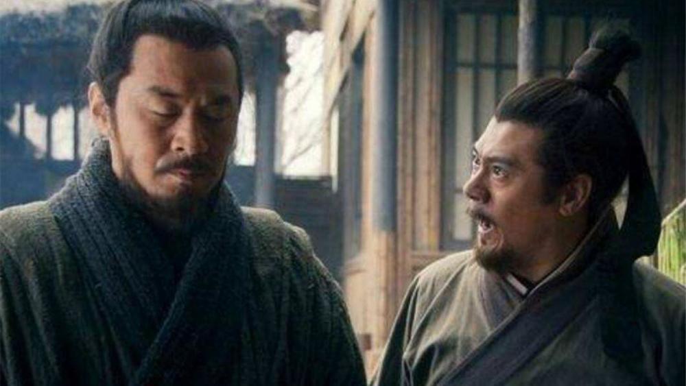 三国枭雄多如牛毛,陈宫为何死心塌地的跟着吕布,而不