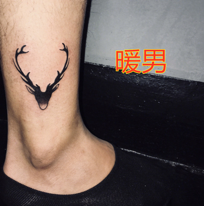 男生纹身"差距"大?直男纹字母,暖男小清新,渣男:爱错了人!