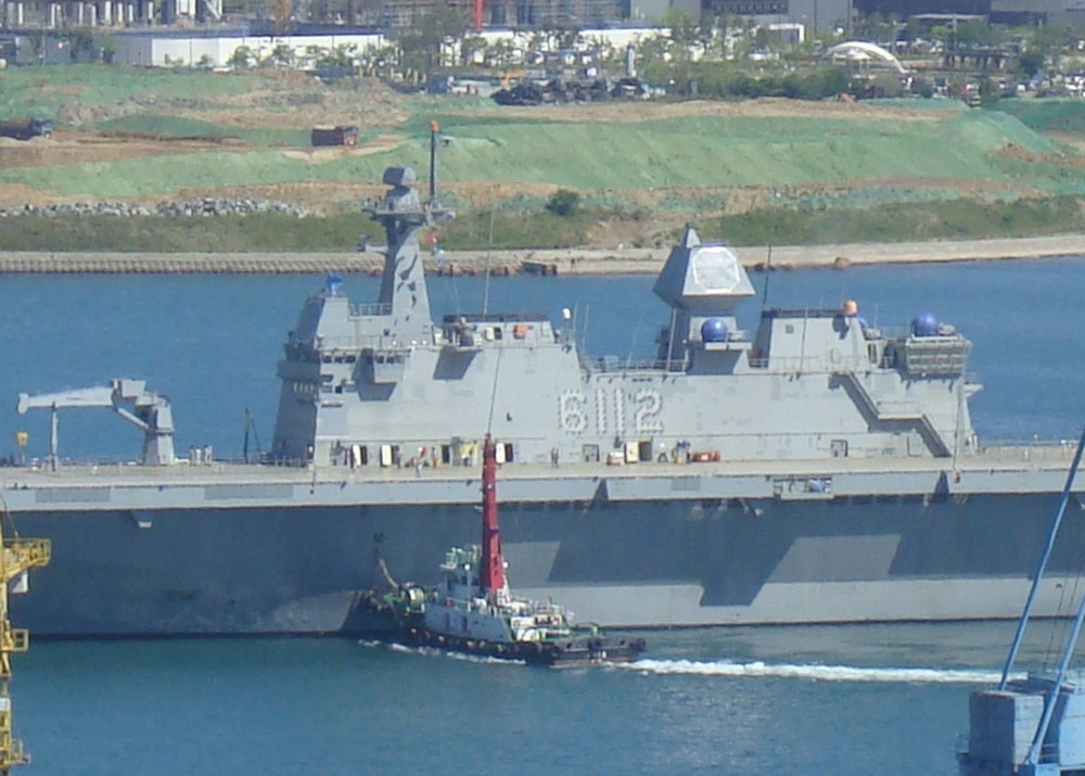 韩国海军"马罗岛号"两攻舰局部特写 未来或摇身一变轻型航母