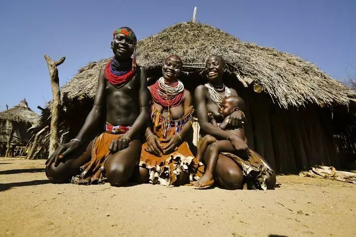世界上唯一的女性部落,竟然是这样繁衍后代的!太害羞了