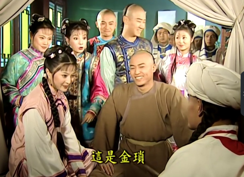还珠格格:小燕子跟师傅做介绍,谁留意柳青是什么表情?