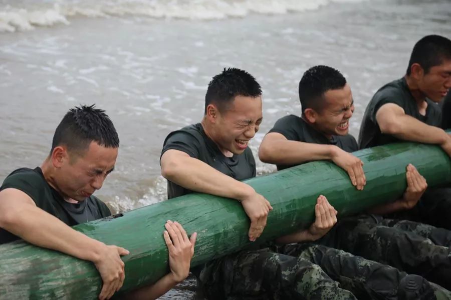 海岛卫士——我的海岛青春,我的硬汉战友