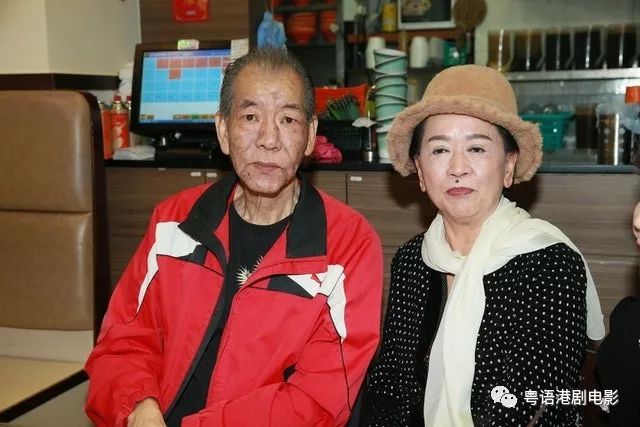 1973年"茅趸华"陈慎芝于茶楼被仇家围斩身受重伤,自此开始改邪归正