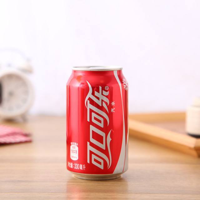 同样的可乐,罐装为啥比瓶装好喝?不是错觉!也不是舌头