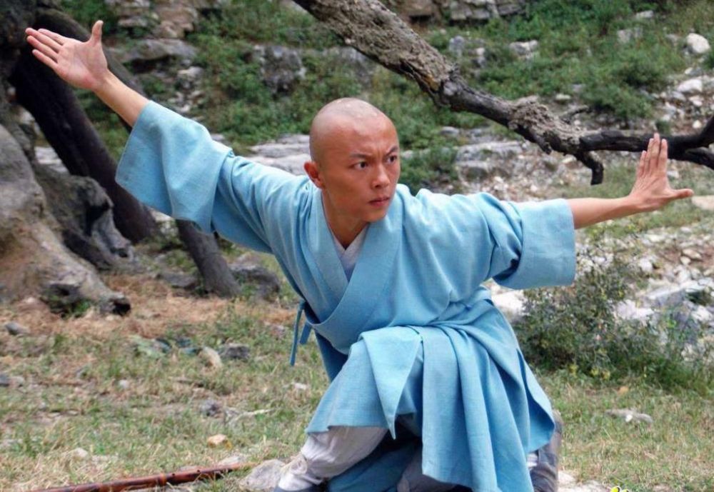 谢苗一直不红,为何不求助"爸爸"李连杰?他的一句话令人心酸!