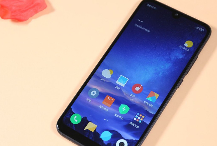 红米k20 pro,摄像头采用的4800万 1300万 800万的ai三摄模式,还可以超