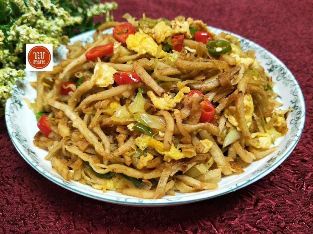 北方人爱吃的炒饼,要好吃这一步最关键,出锅喷香不发黏