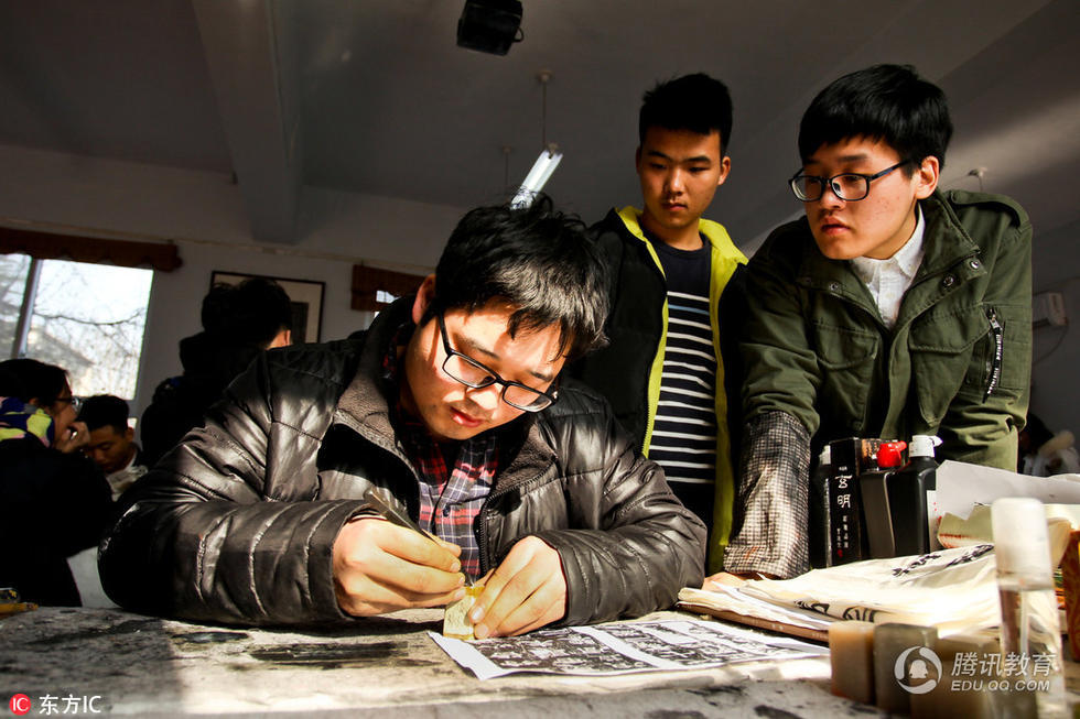 大学生退学学书法 走艺考路重新高考