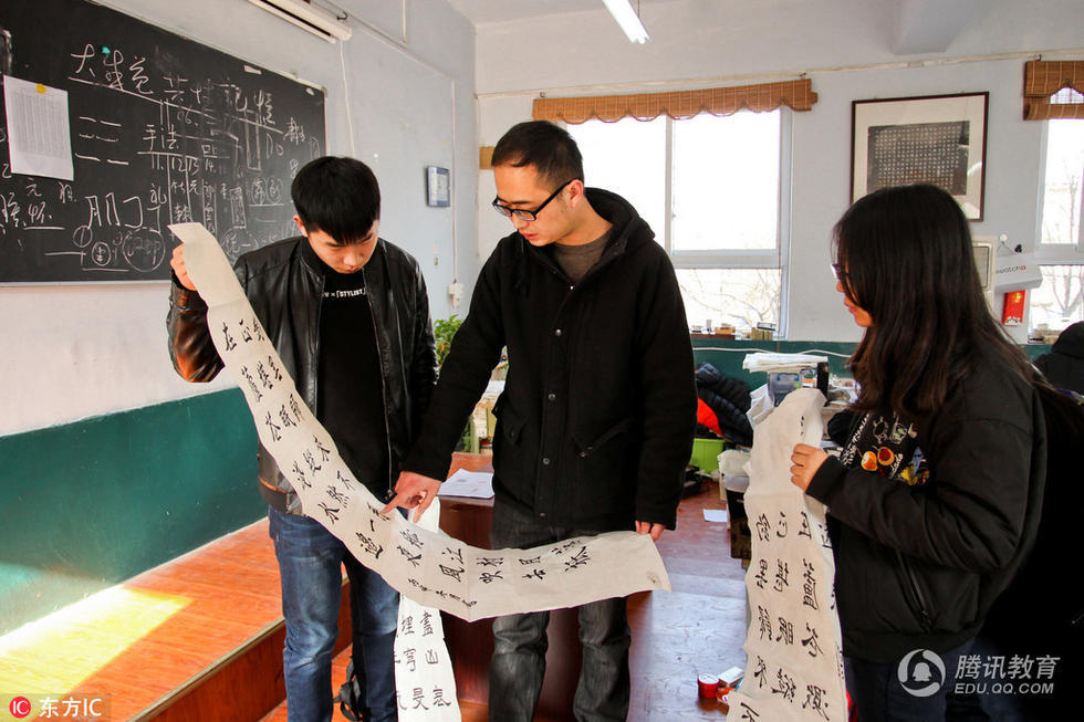 大学生退学学书法 走艺考路重新高考