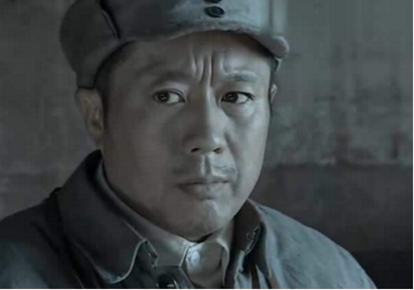 亮剑:李云龙敢取笑孔二愣子,为啥不敢笑话丁伟?老爷们