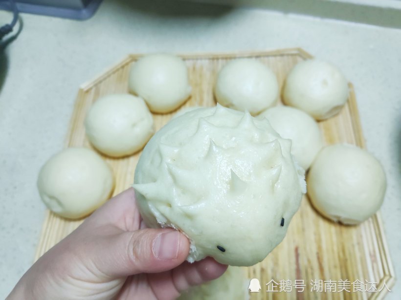 豆沙包做法,怎样做豆沙包,包子做造型,刺猬包子,酸奶