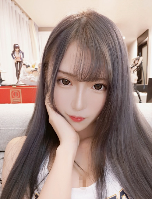 腐团儿罕见晒"打码照片",但谁注意到了她身后?网友:缺