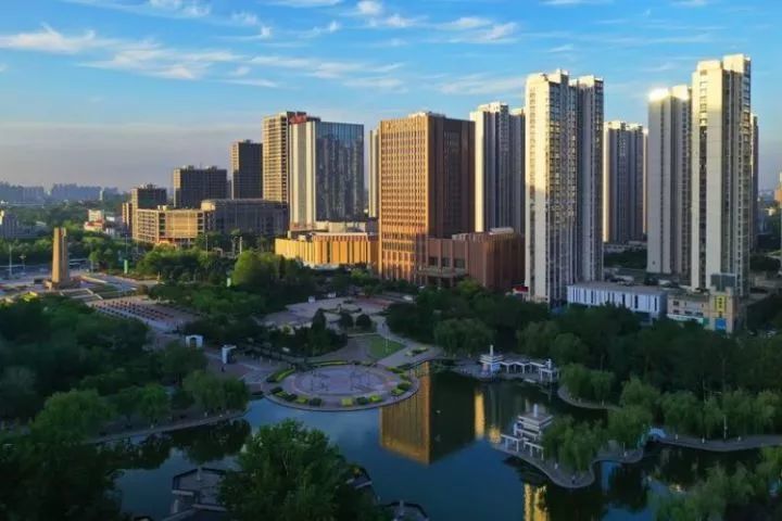 唐山市区一角(无人机拍摄).新华社记者 牟宇 摄
