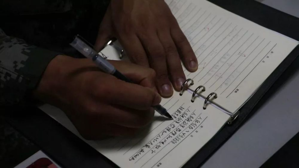 士官参谋钱金国:在转型中探索 在探索中前行