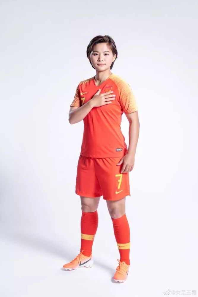 中国女足不能少了王霜,她是中国女足在世界杯上更进一步的关键性球员.
