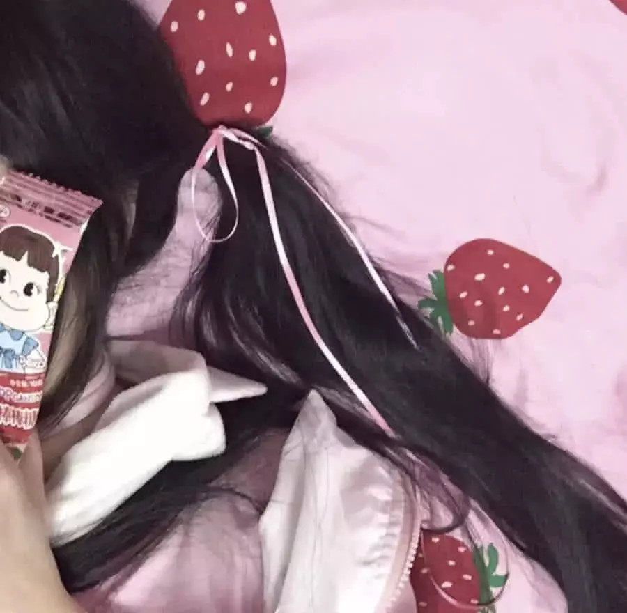 ins·敲可爱·女生头像:像赌气不吃饭这种事一定要吃饱后才做